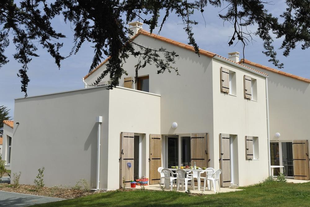 Residence Nemea Les Grands Rochers เลส์ซาบล์-โดล็อนน์ ภายนอก รูปภาพ