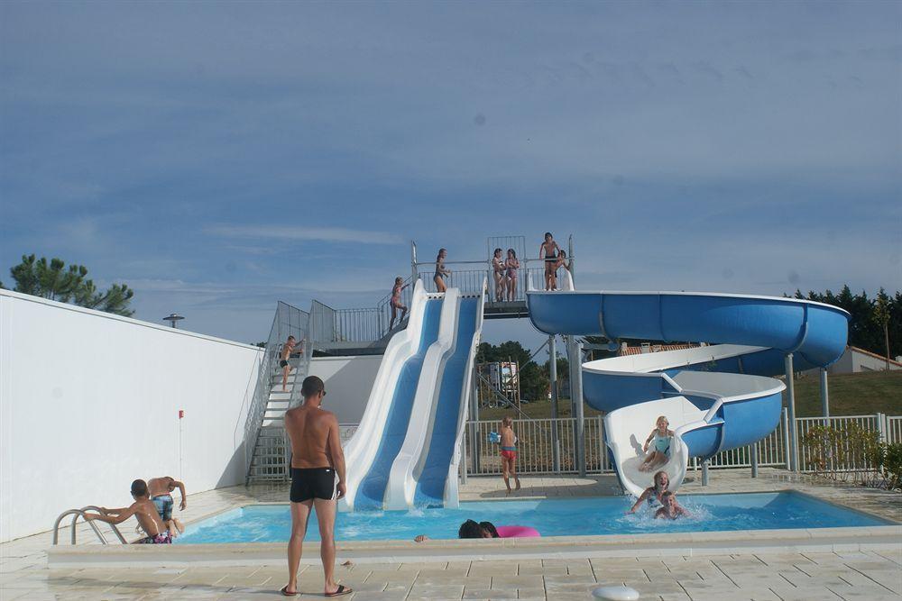 Residence Nemea Les Grands Rochers เลส์ซาบล์-โดล็อนน์ ภายนอก รูปภาพ