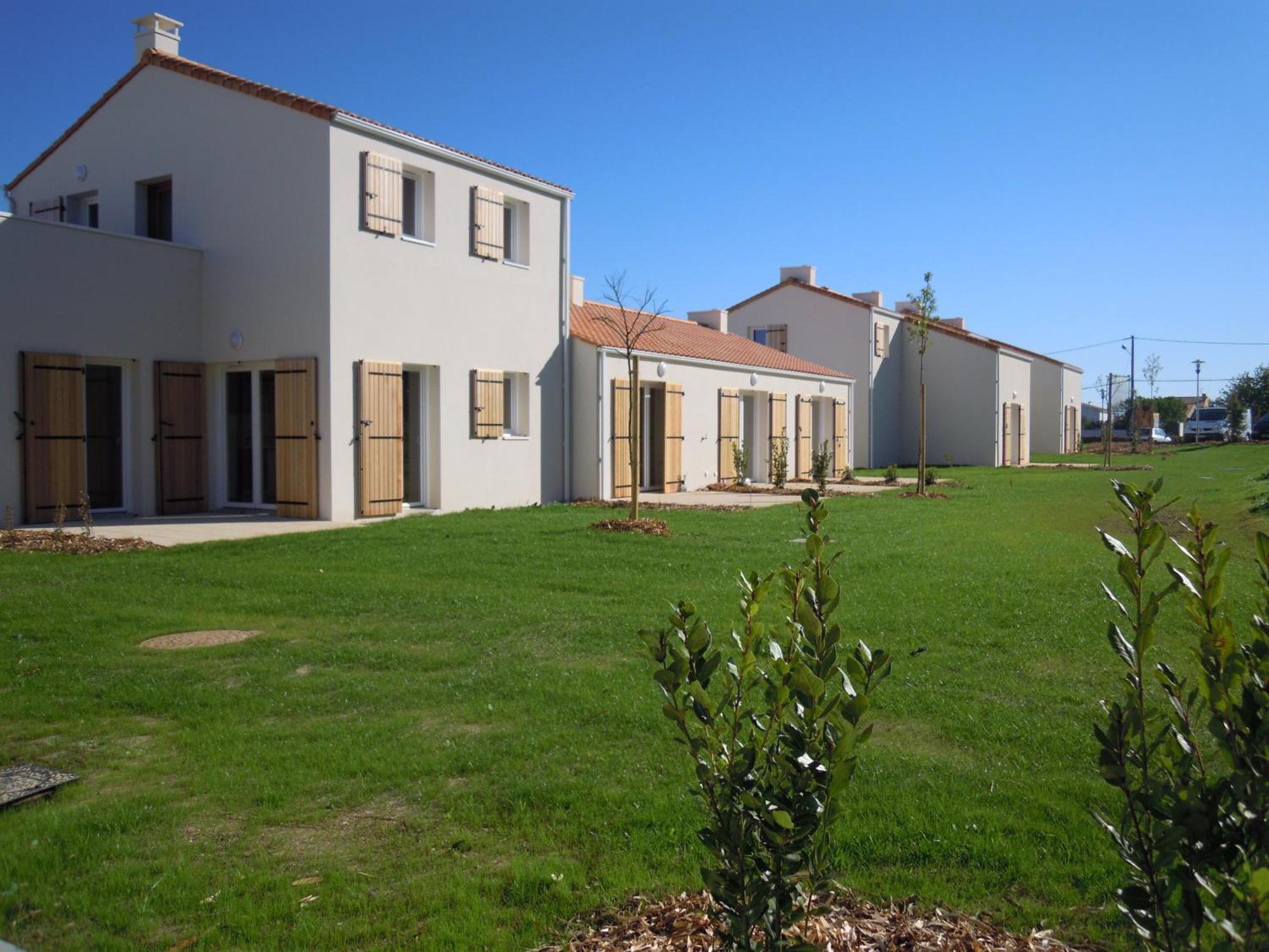 Residence Nemea Les Grands Rochers เลส์ซาบล์-โดล็อนน์ ภายนอก รูปภาพ