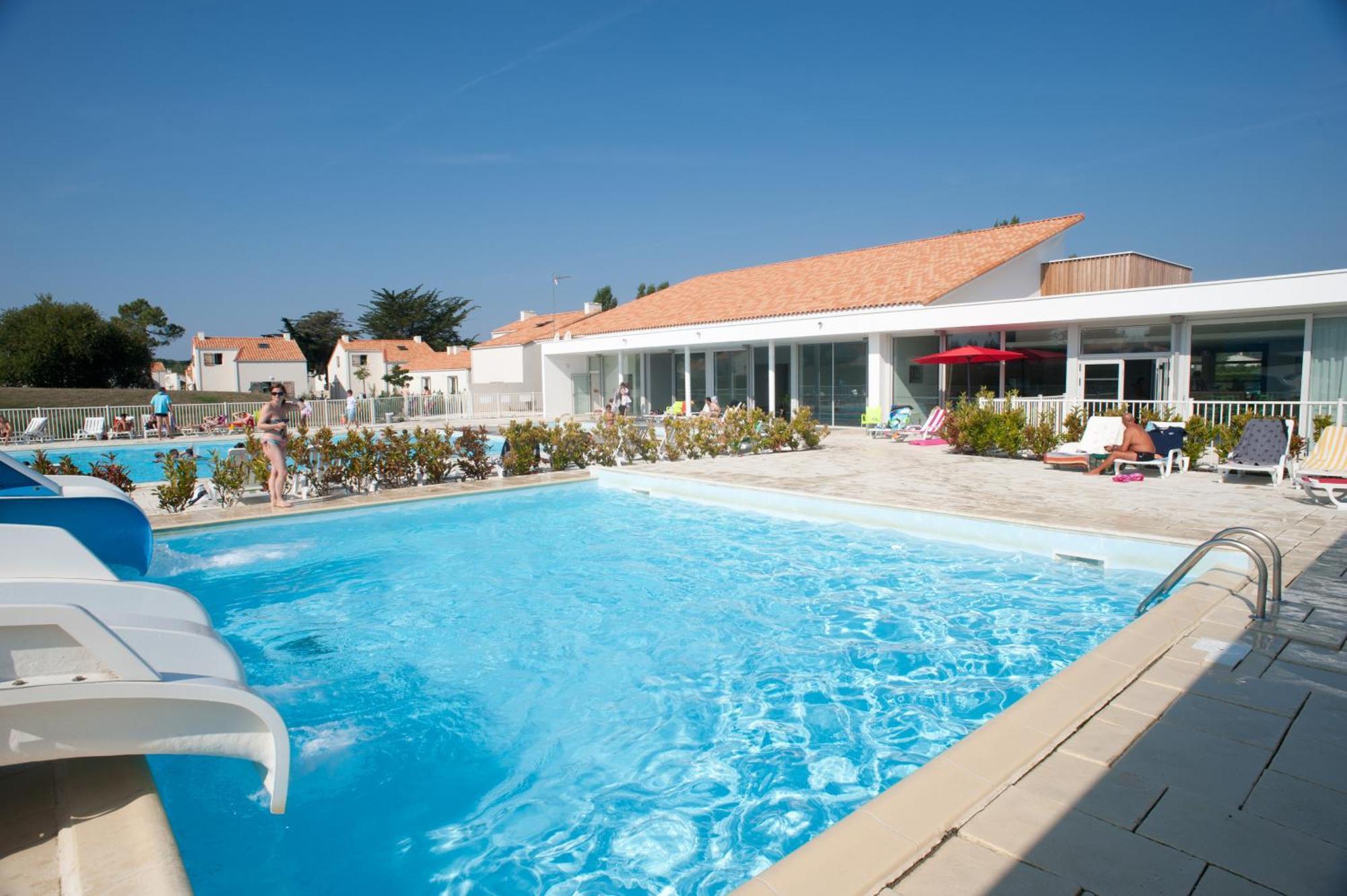 Residence Nemea Les Grands Rochers เลส์ซาบล์-โดล็อนน์ ภายนอก รูปภาพ