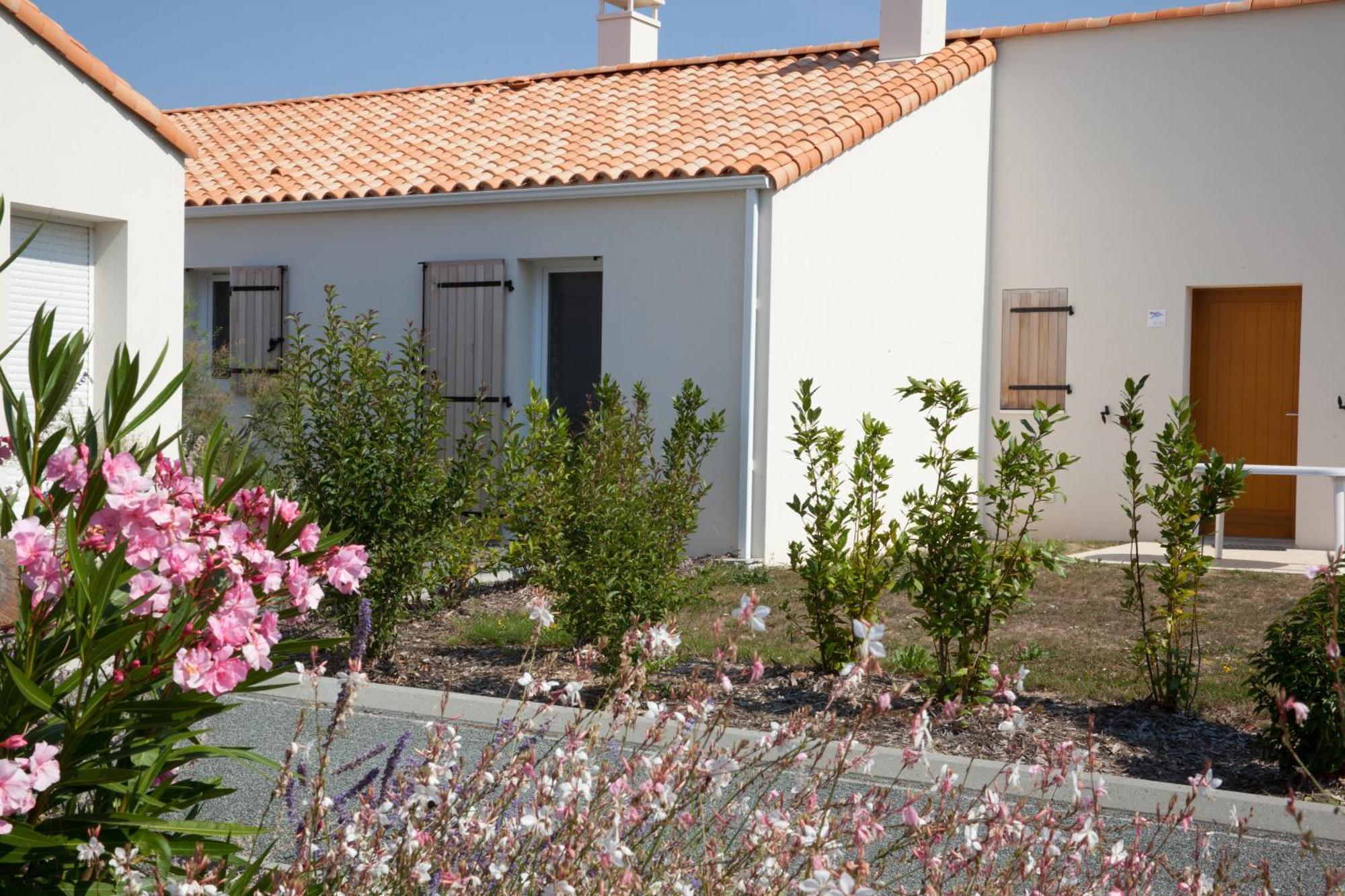 Residence Nemea Les Grands Rochers เลส์ซาบล์-โดล็อนน์ ภายนอก รูปภาพ