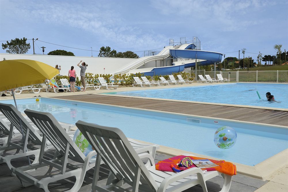 Residence Nemea Les Grands Rochers เลส์ซาบล์-โดล็อนน์ ภายนอก รูปภาพ